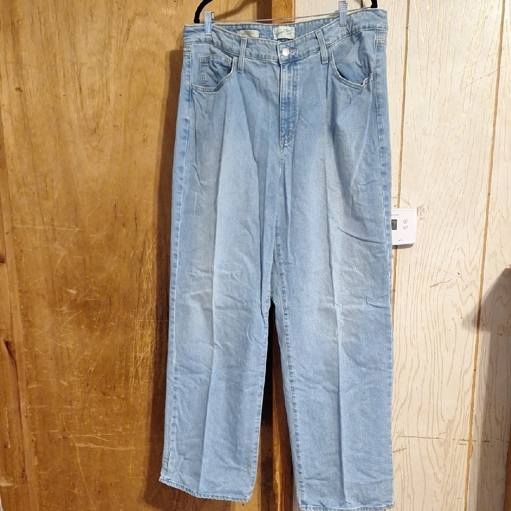 Universal Thread High Rise Wide Leg Light Blue Denim Jeans